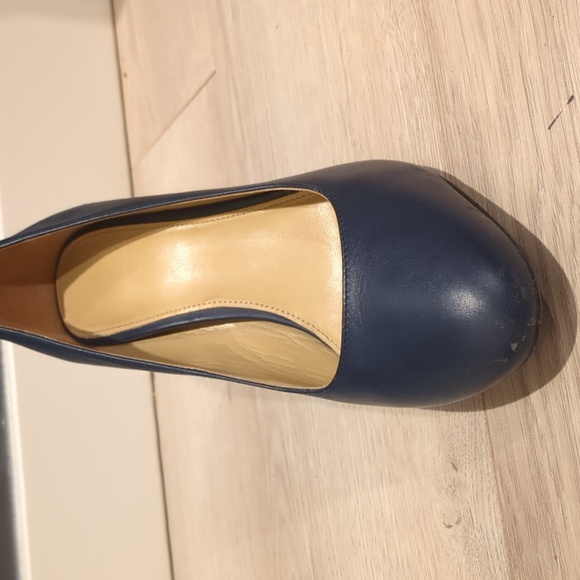 Michael kors navy block heels - Picture 4 of 7